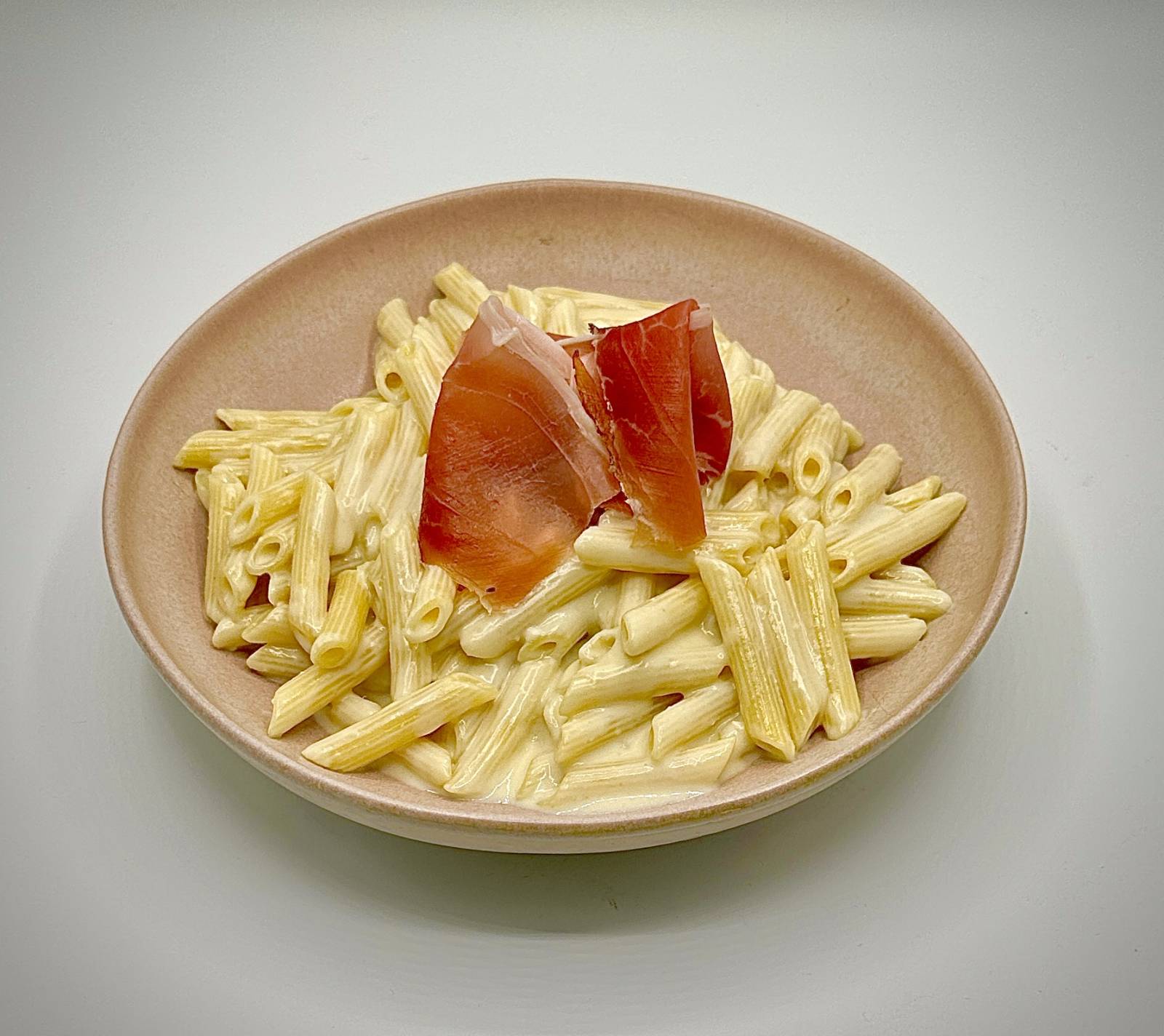 Pennes aux quatre fromages et speck