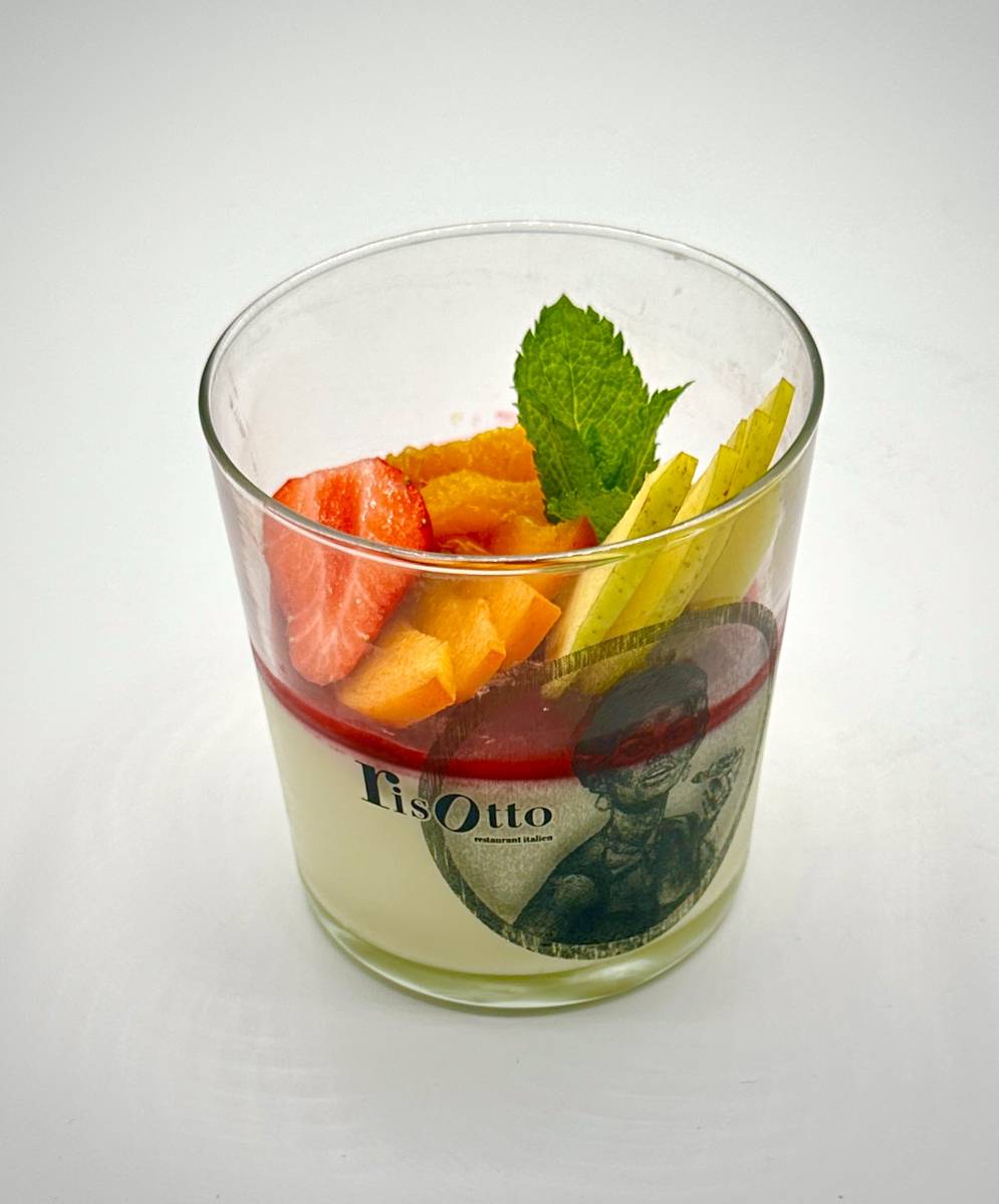 Panna Cotta aux Fruits Exotiques