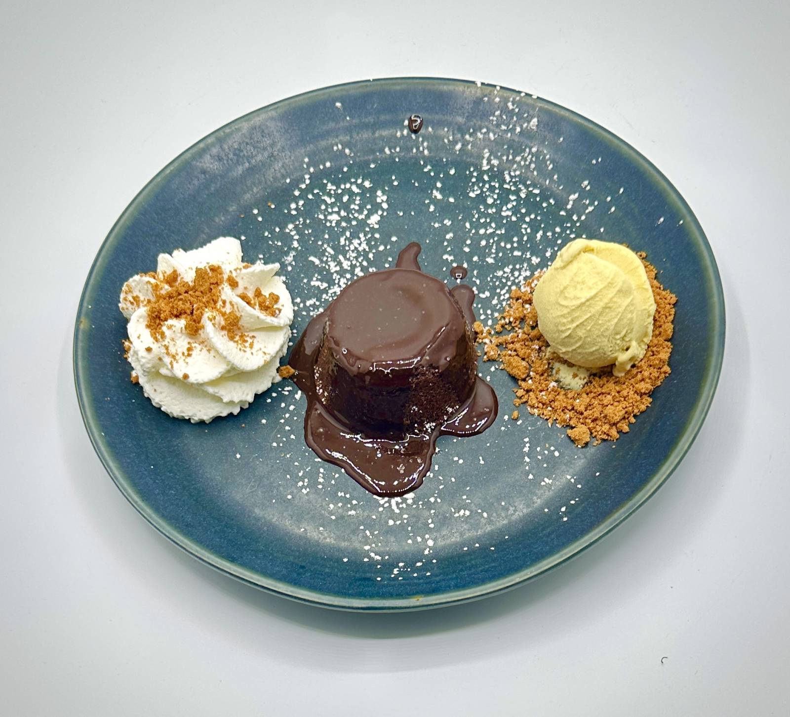 Fondant au Chocolat Noir et sa Glace Vanille